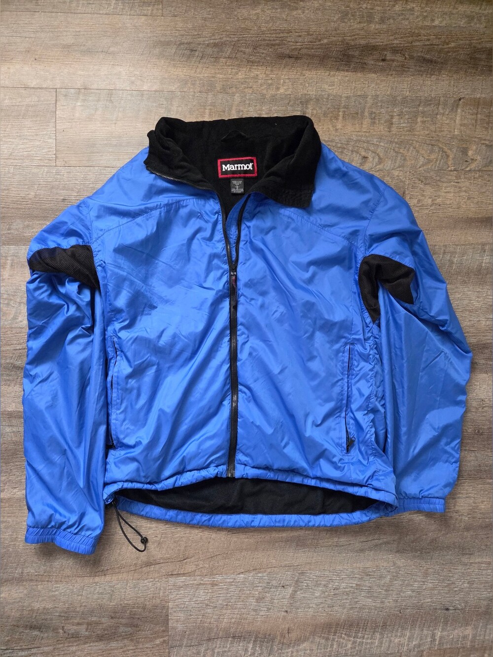 Marmot Men's Blue Windbreaker with Black Fleece Accents